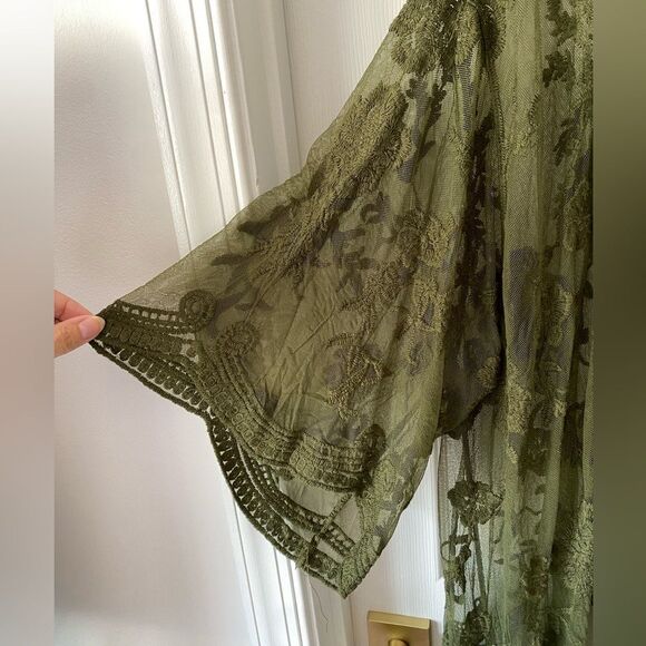 Dizzy Gal NWT Olive Green Lace Cardigan Shawl - Sz M - Picture 4 of 5